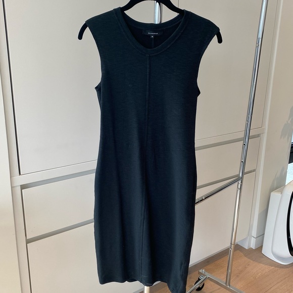Robe Noire Sans Manches H&M - Taille XS - Occasion Très Bon état